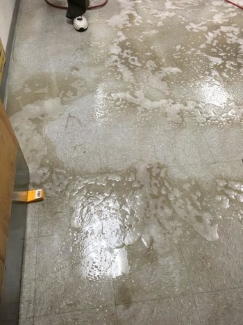 Floor cleaning McDonalds
