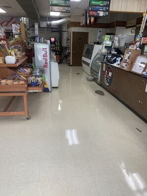 Before and After Floor Care Foothills Grocery and Deli in Thurmond, NC (4)