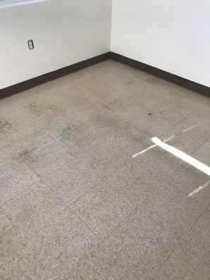 Before & After Floor Cleaning in Charlotte, NC (1)