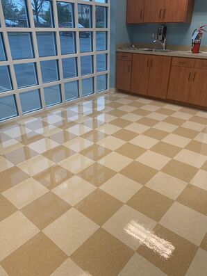 Before and after floor cleaning in Mooresville, NC (3)
