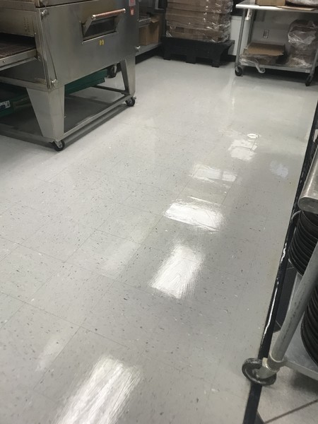Floor Cleaning in Little Caesar Pizza in Huntersville, NC (3)
